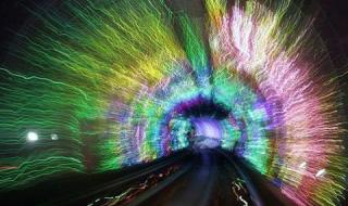 上海外滩隧道车祸